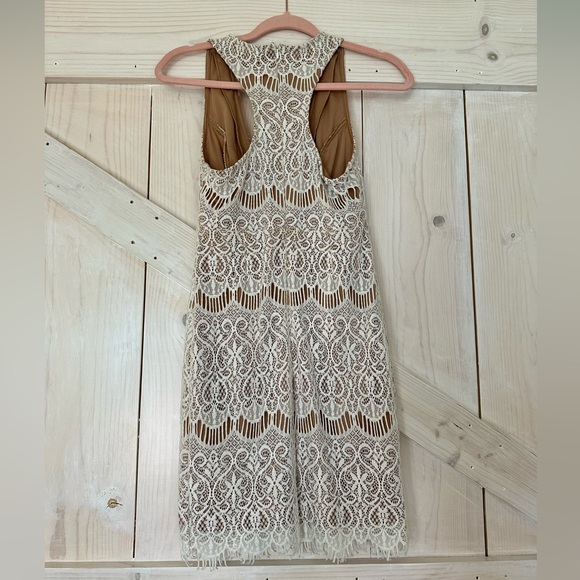 Gorgeous Small White Lace Dress with Tan Lining - Picture 3 of 7